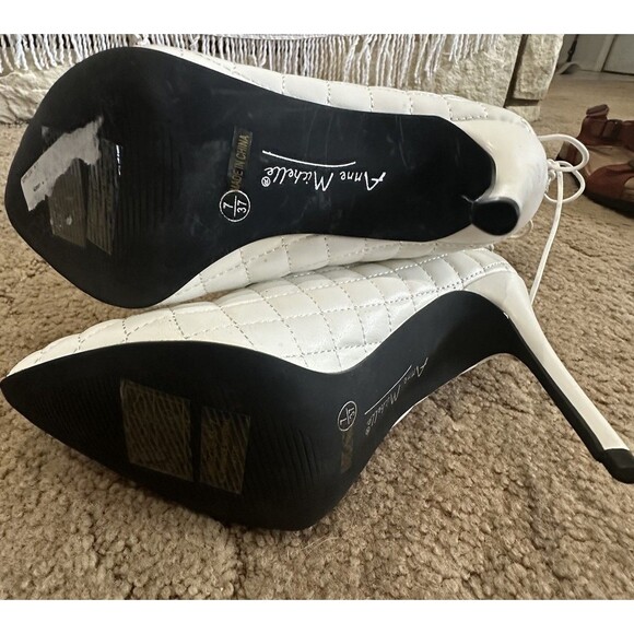 Anne Michelle Women's Pointed Toe 4” Stiletto High Heel Ankle Booties Sz 7 White - Picture 4 of 5